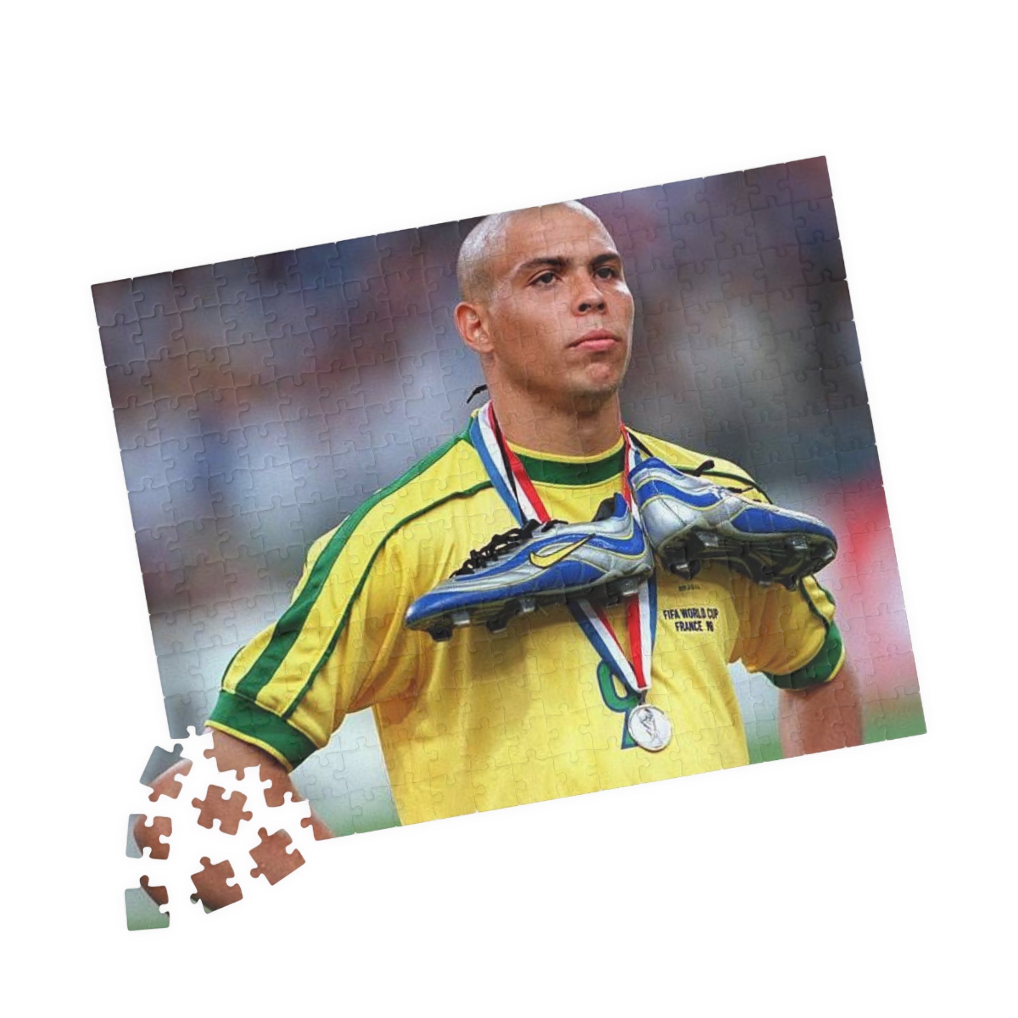 Brazilian Ronaldo R9 Soccer Medalist Photo Puzzle — 110/252/520/1014-Piece Sports Jigsaw