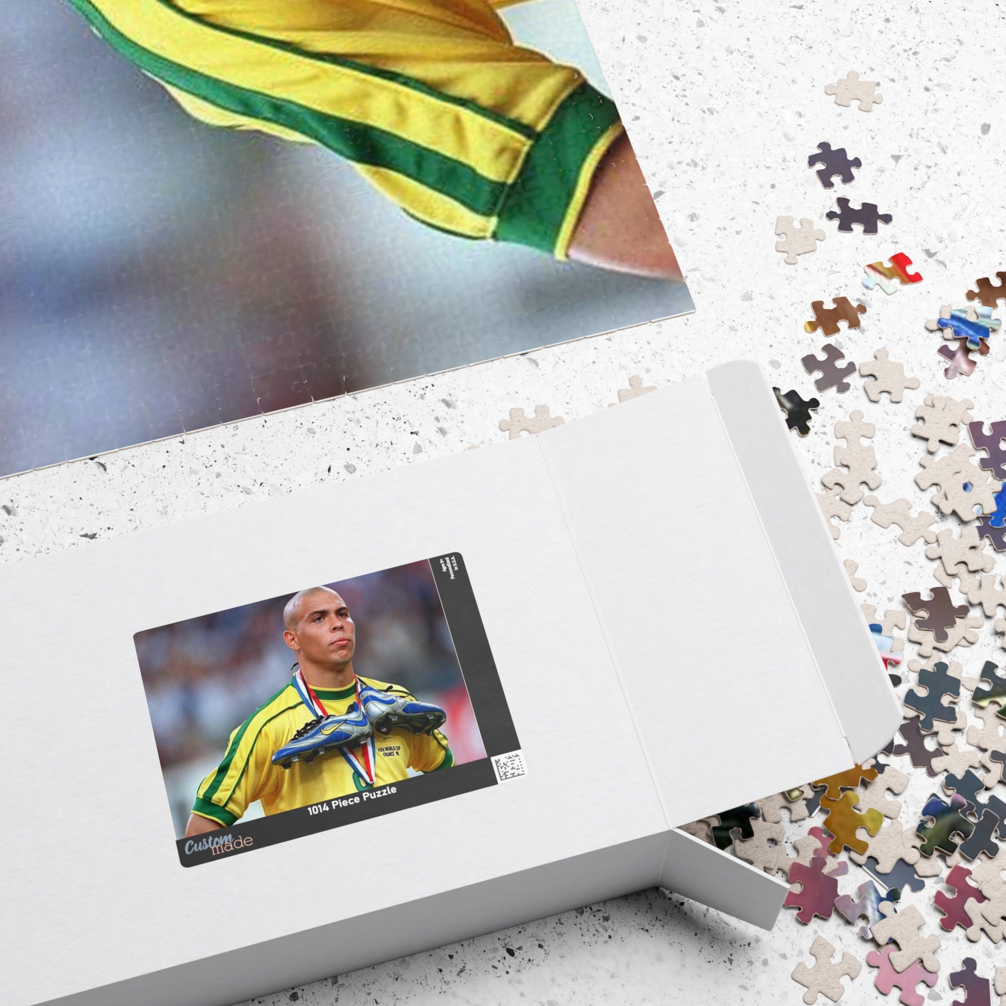 Brazilian Ronaldo R9 Soccer Medalist Photo Puzzle — 110/252/520/1014-Piece Sports Jigsaw